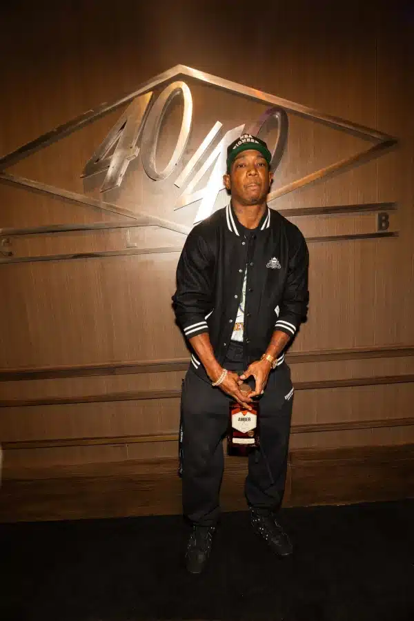 Jay-Z Welcomes Justin Bieber, Megan Thee Stallion & Sports Royalty to Star-Studded 40/40 Club