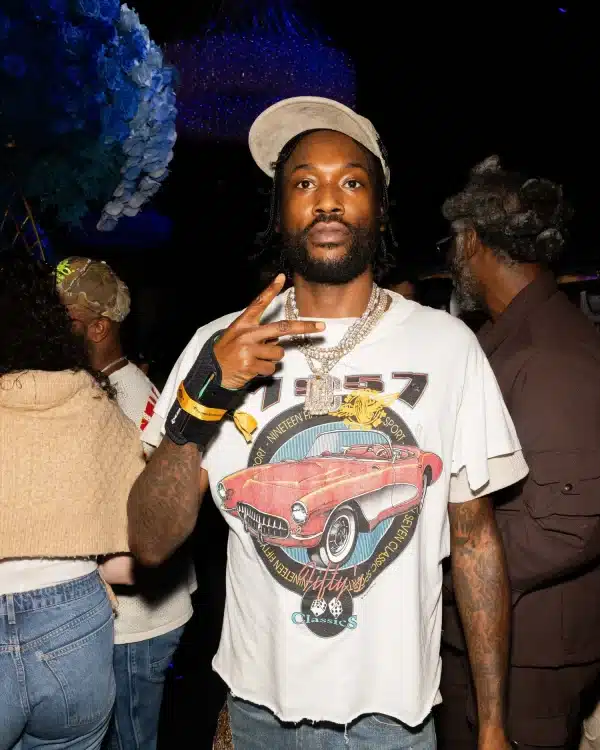 Jay-Z Welcomes Justin Bieber, Megan Thee Stallion & Sports Royalty to Star-Studded 40/40 Club