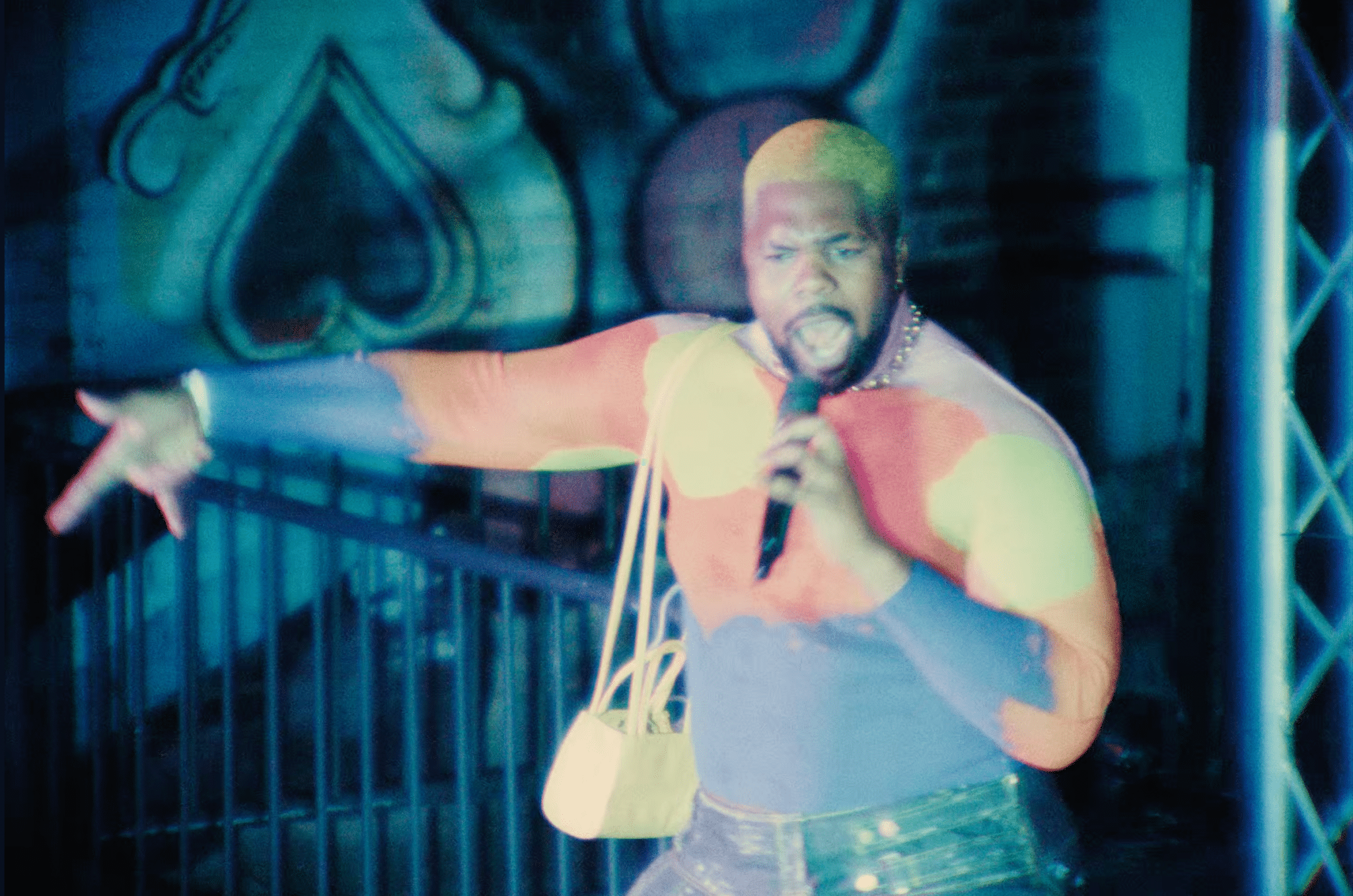 New Video: MNEK – ‘OH NO!! ALL THE BOYS!!’