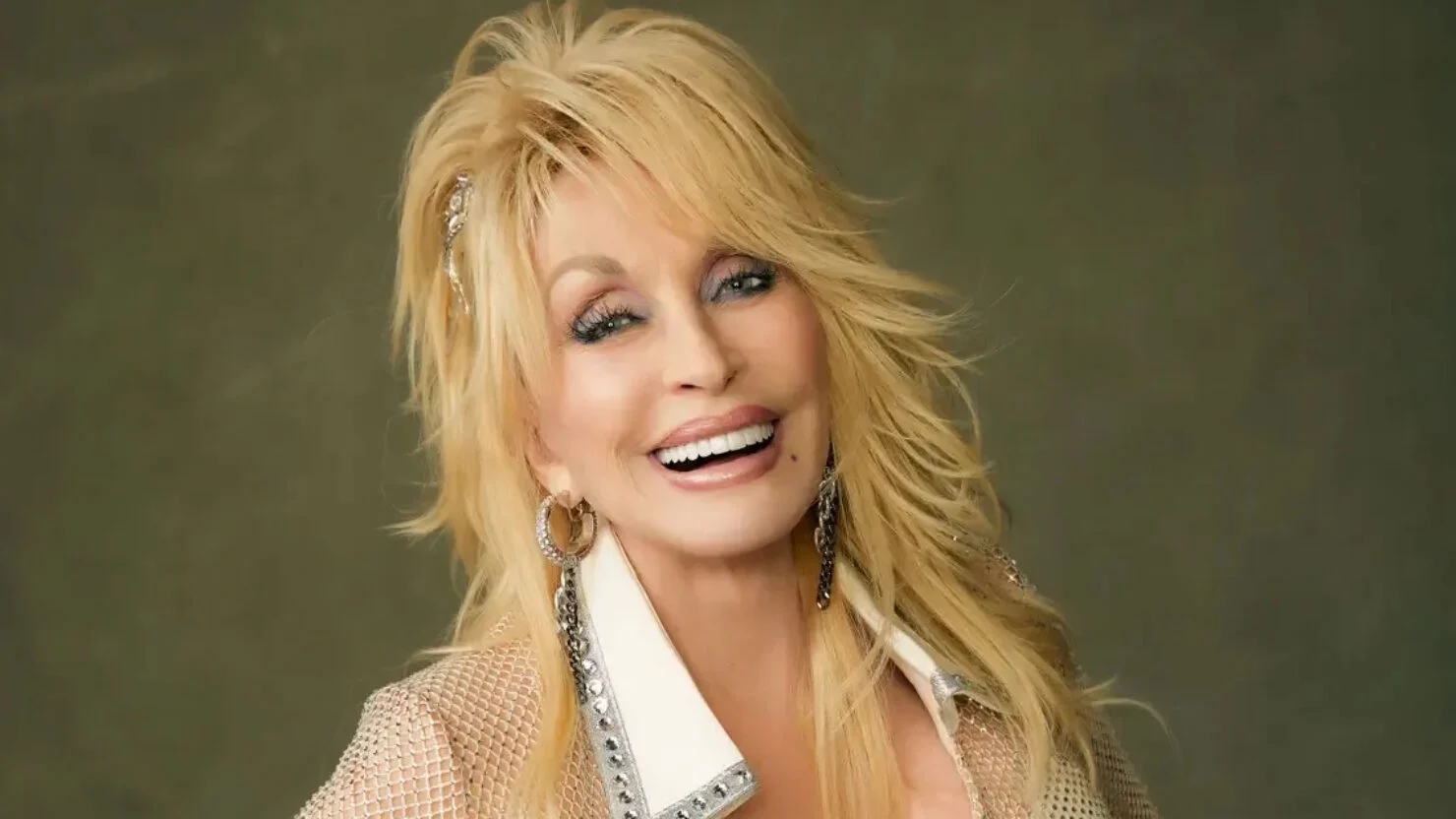 “We’ll Always Love You”: Oprah, Elton John, Brandy, Trump, Reba McEntire, Ciara, & Eminem Among Celebs Remembering Dolly Parton