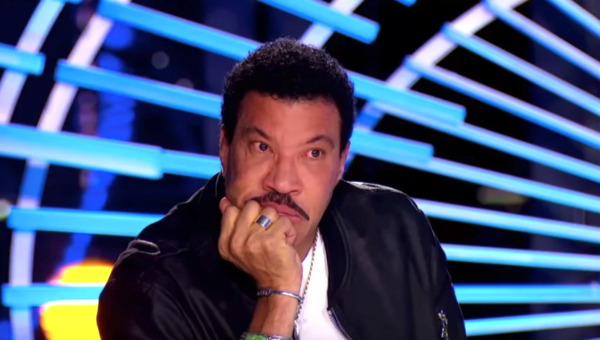 Lionel Richie Hospitalized in ICU After St. Louis Concert Following Onstage Struggle
