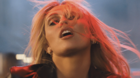 Billboard 200: Miley Cyrus' 'Bass Persuades' Album Debuts at #1