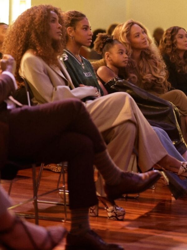Beyoncé and Kelly Rowland at Houston housing project opening