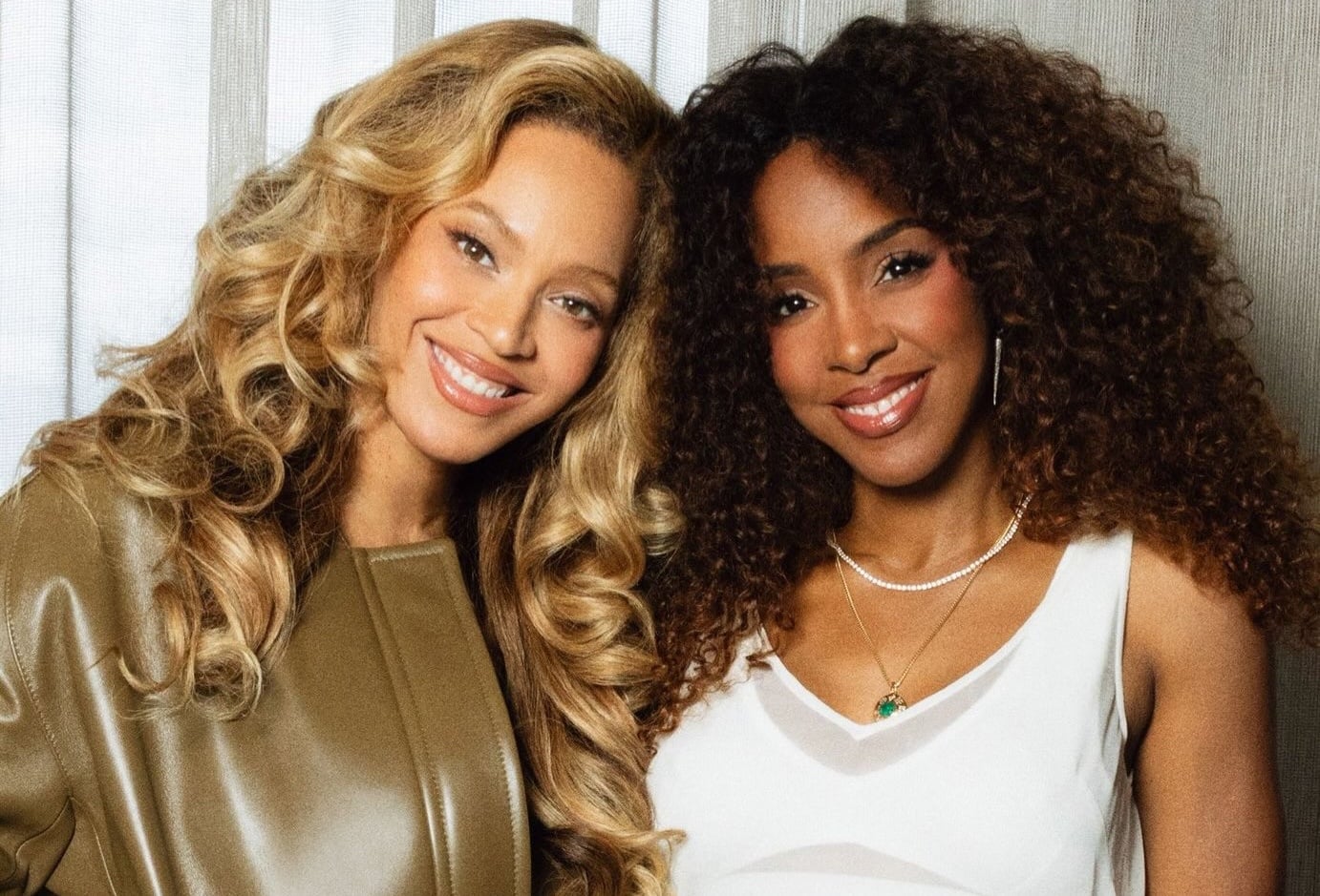 Beyoncé & Kelly Rowland Beam in New Snaps from Knowles-Rowland House Opening