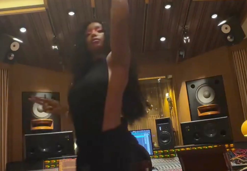 SZA Has New Music Coming? Singer Teases Unreleased Track