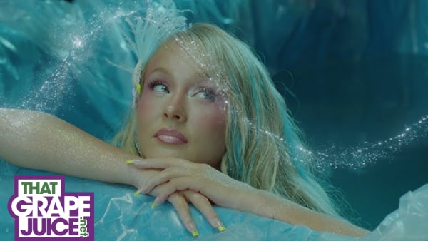 New Video: Zara Larsson – ‘Blue Moon’